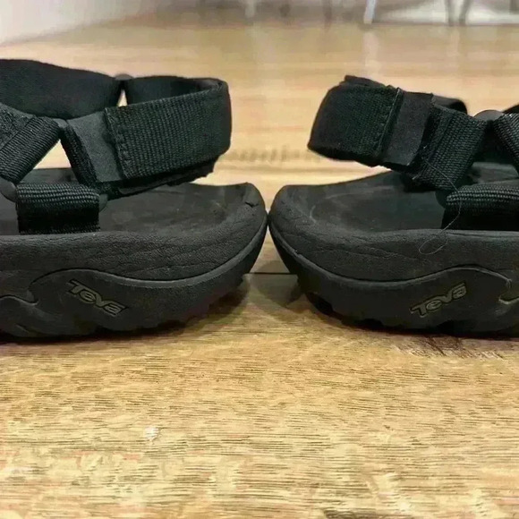 TEVA Men’s Sandals Size 12 in Great Condition - Picture 6 of 9